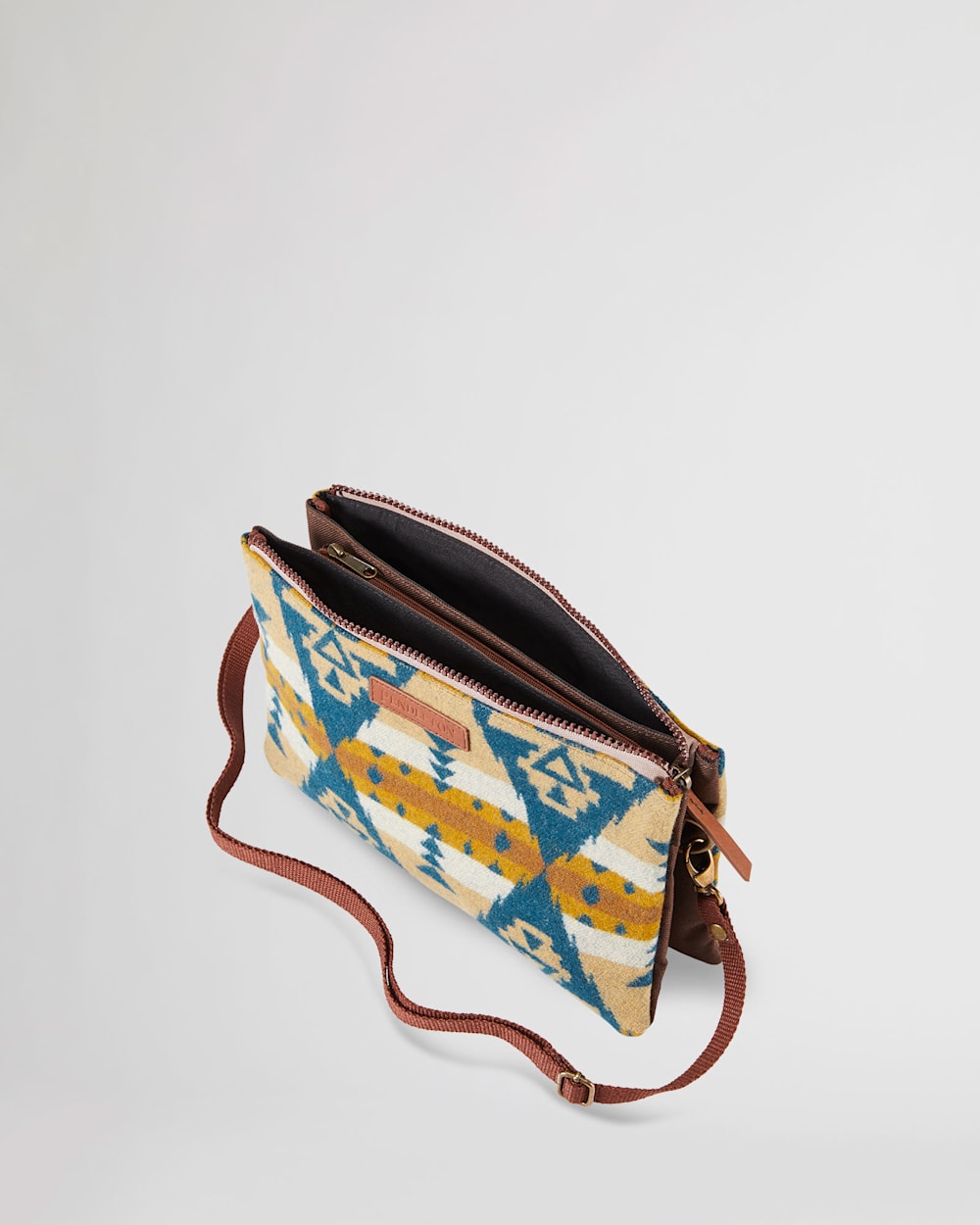 【新品】PENDLETON 財布　バック LARGE THREE POCKET KEEPER