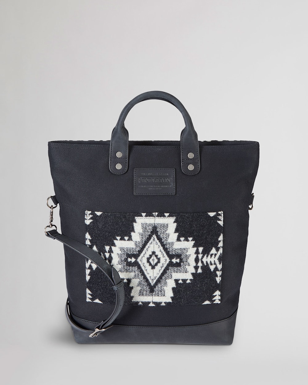 ROCK POINT LONG TOTE IN BLACK image number 1