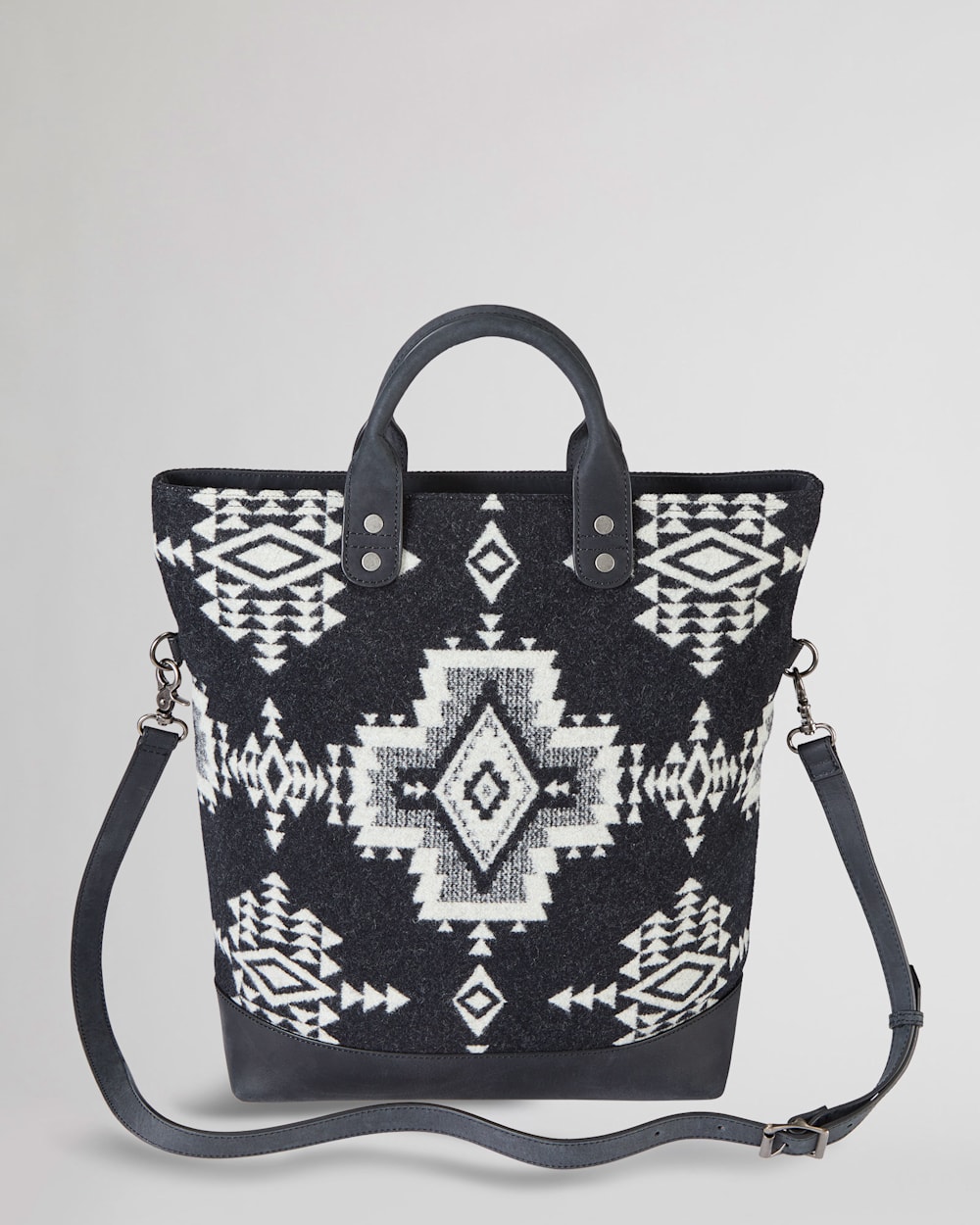 ALTERNATE VIEW OF ROCK POINT LONG TOTE IN BLACK image number 2