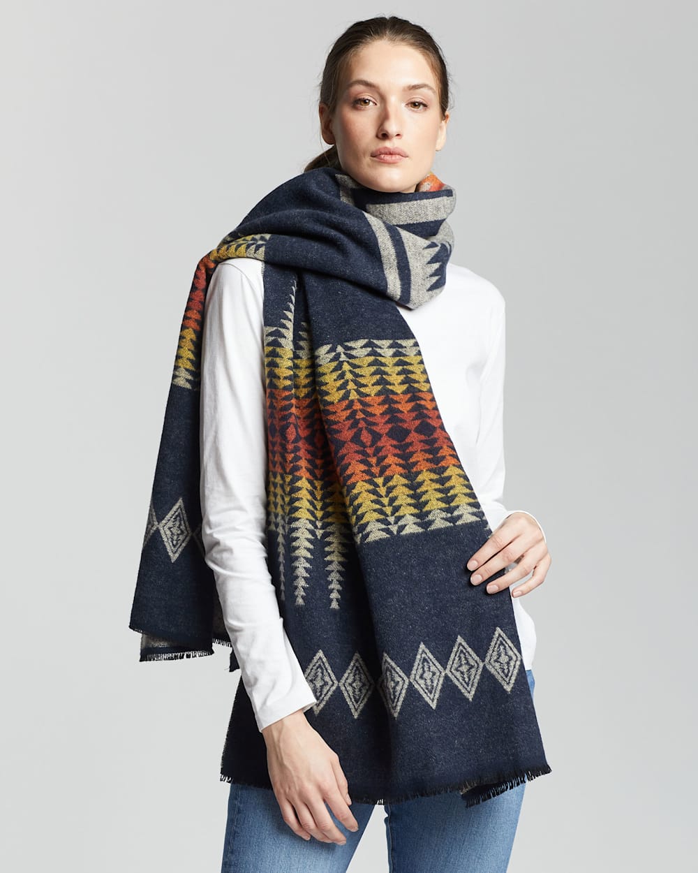 OVERSIZED COTTON WRAP IN NAVY HARDING image number 1