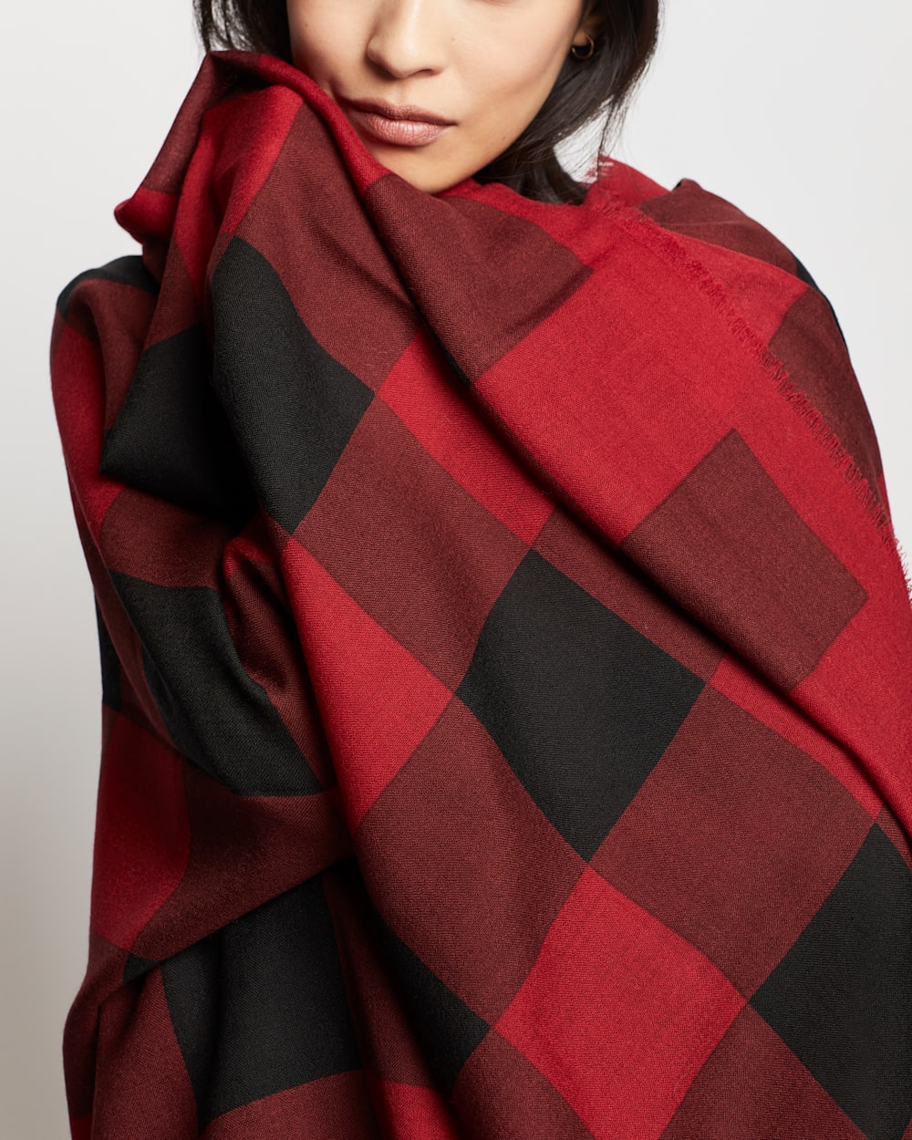 ALTERNATE VIEW OF PLAID FEATHERWEIGHT WOOL SCARF IN RED BUFFALO CHECK image number 2