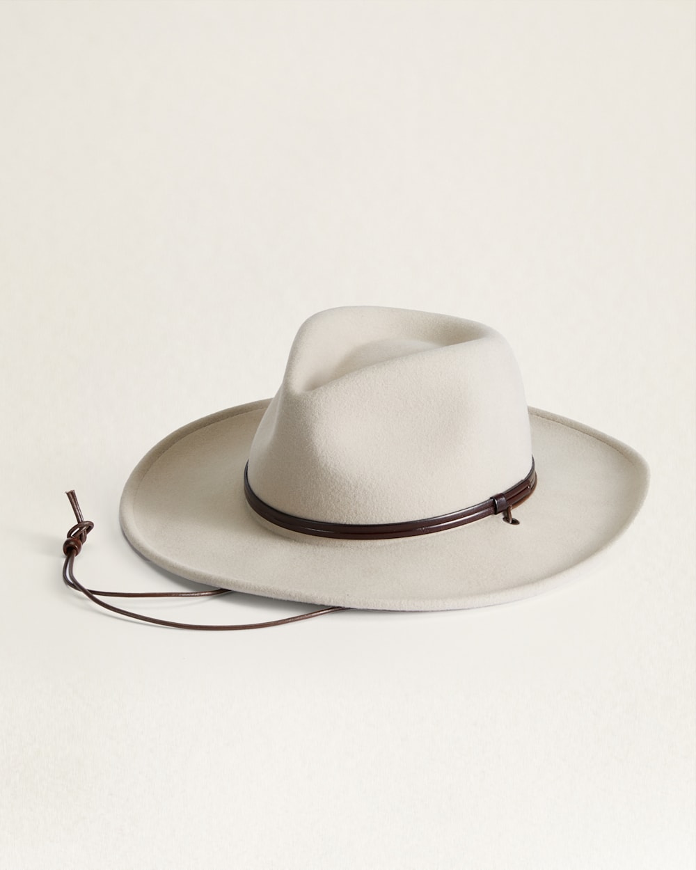 CARINA HAT IN SILVER BELLY image number 1