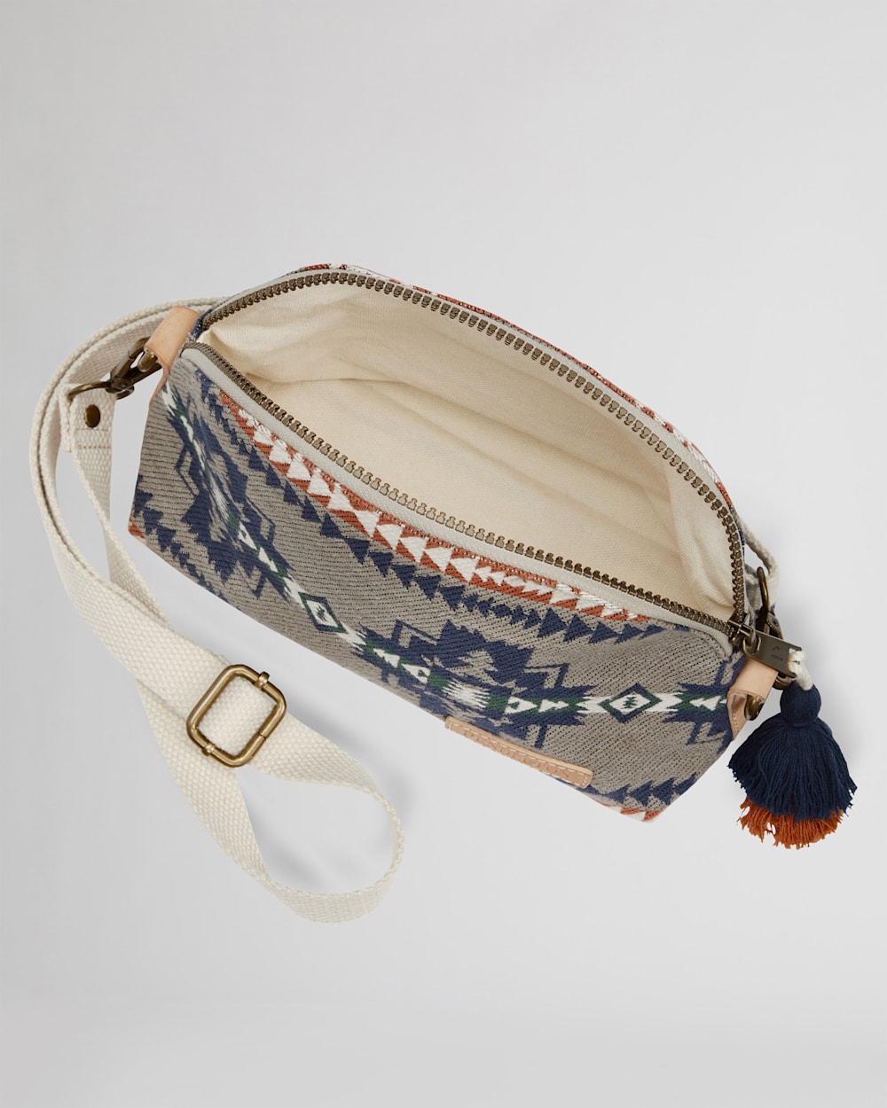 ALTERNATE VIEW OF COTTON JACQUARD DOME CROSSBODY IN TAUPE CHIEF JOSEPH image number 3