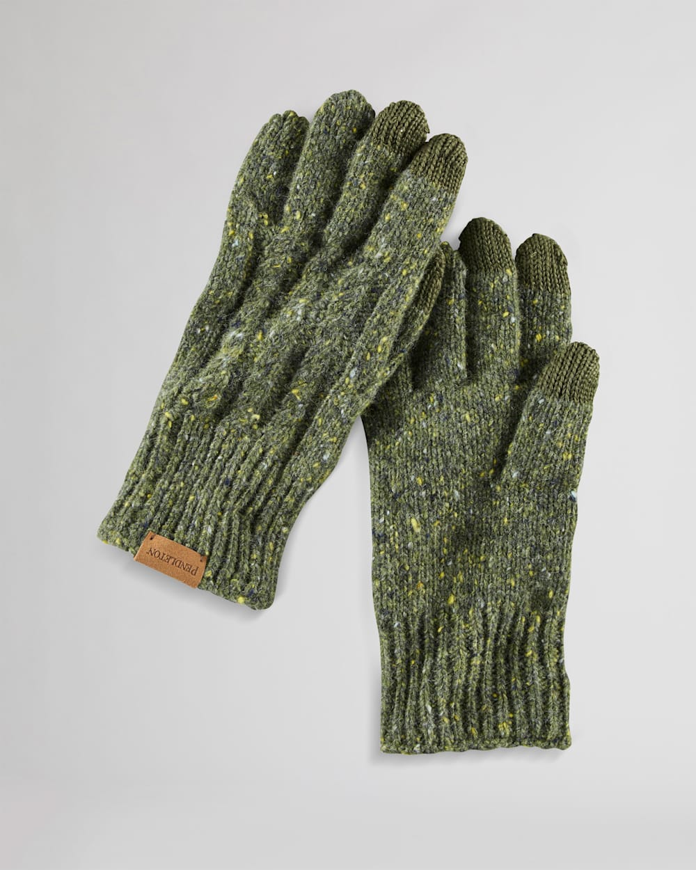 CABLE KNIT TEXTING GLOVE IN GREEN image number 1