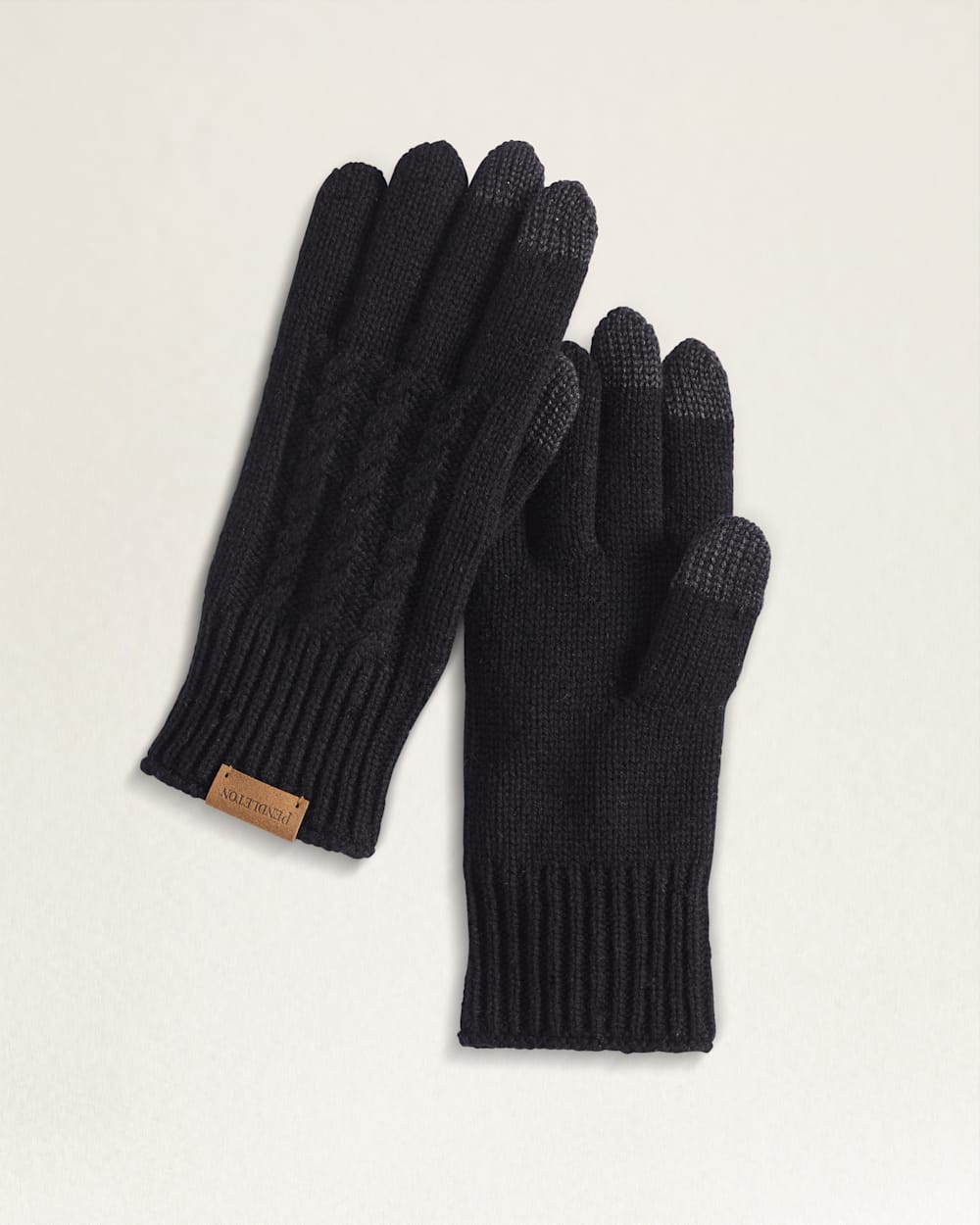 CABLE KNIT TEXTING GLOVE IN BLACK image number 1
