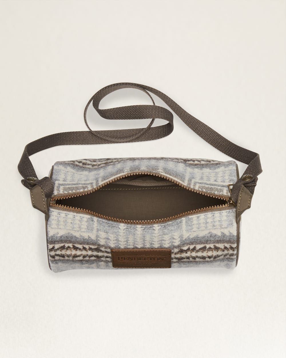 ALTERNATE VIEW OF HARDING STAR TRAVEL KIT IN GREY MIX image number 3