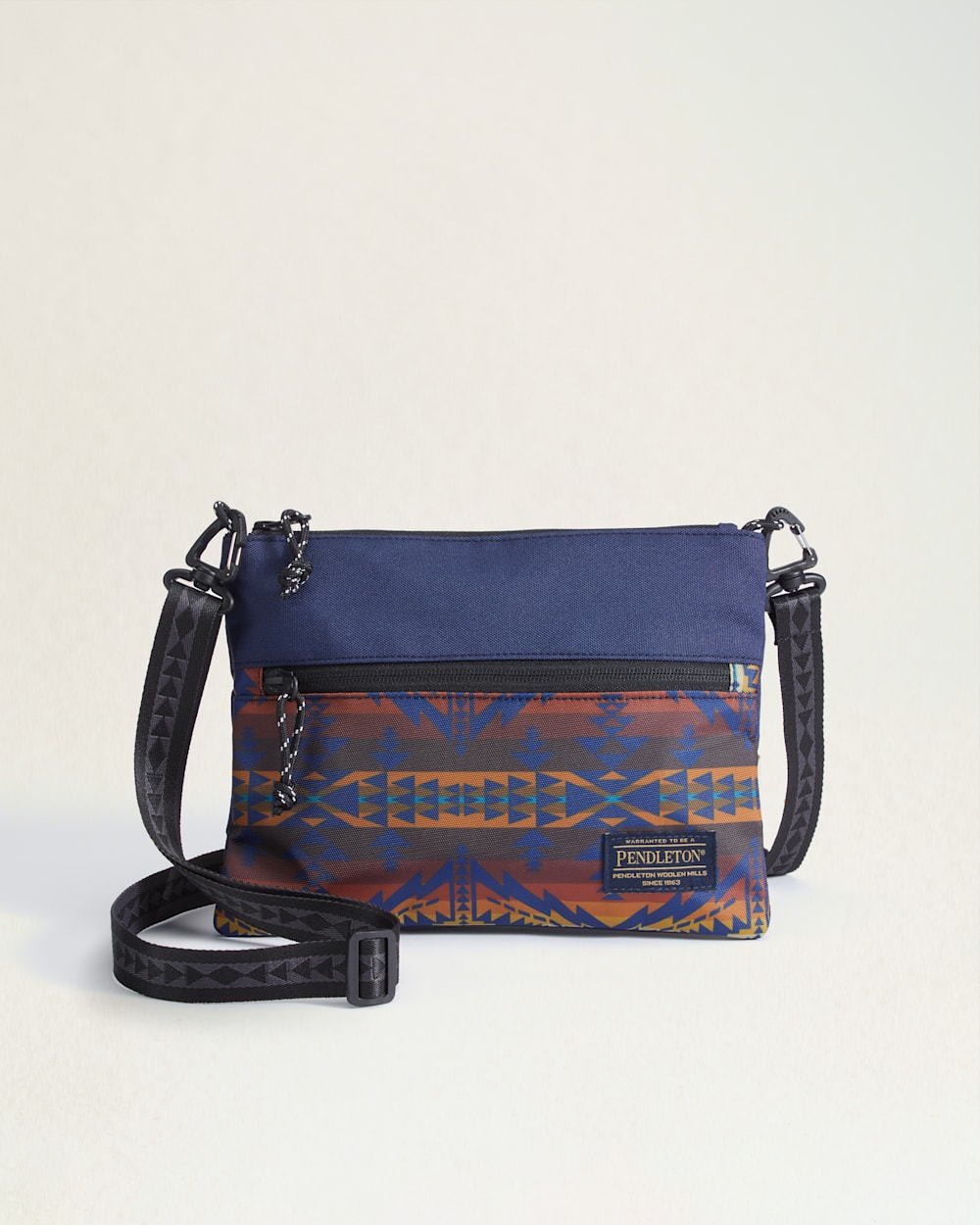 TRAPPER PEAK SACOCHE IN NAVY image number 1