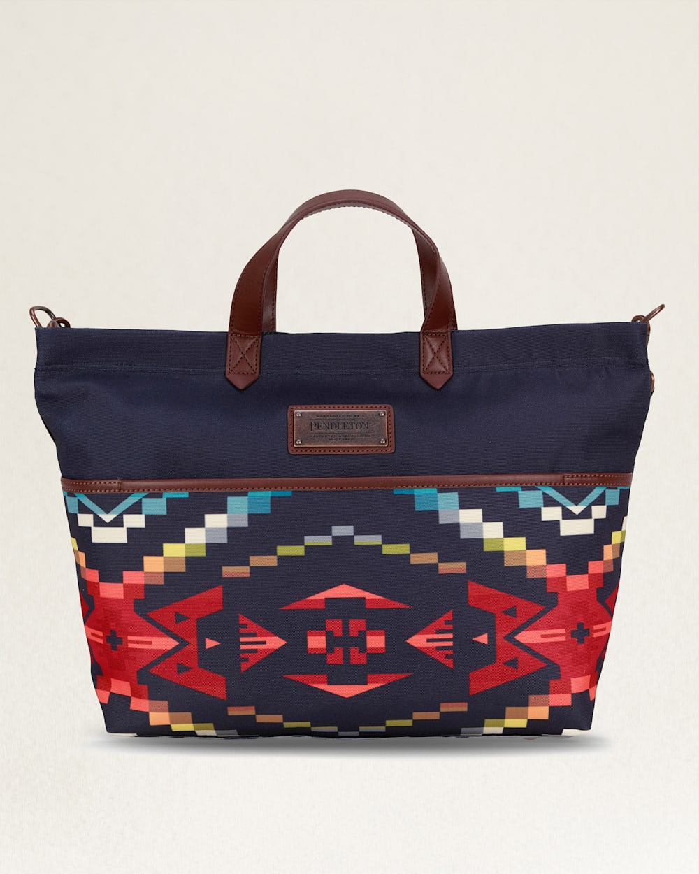 CARICO LAKE TRAVEL TOTE IN NAVY image number 1