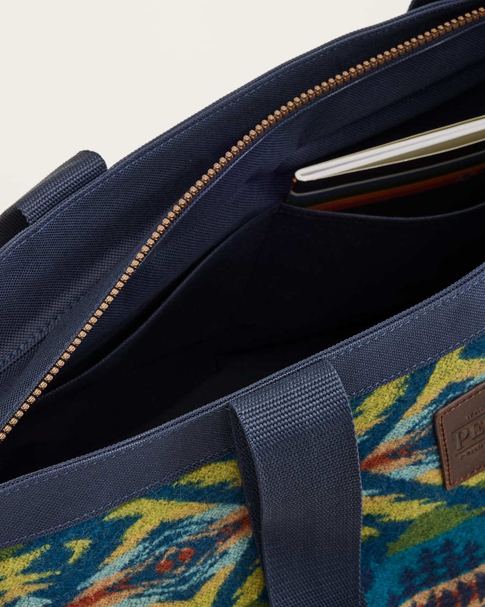 ALTERNATE VIEW OF DIAMOND DESERT ZIP TOTE IN BLUE MULTI image number 4