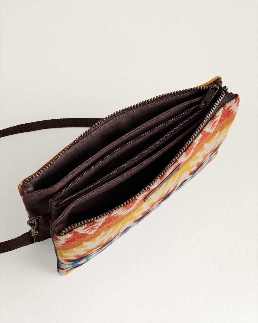 ALTERNATE VIEW OF PASCO LARGE THREE POCKET KEEPER IN SUNSET MULTI image number 4