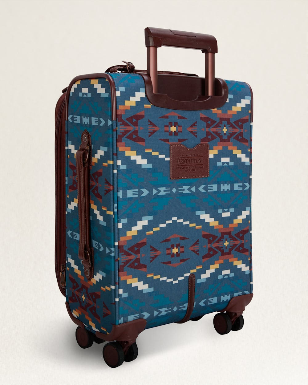 ALTERNATE VIEW OF CARICO LAKE 20" SOFTSIDE SPINNER LUGGAGE IN BLUE image number 4