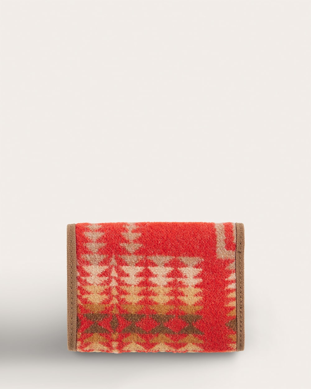 ALTERNATE VIEW OF HARDING TRIFOLD WALLET IN CHILI RED image number 2