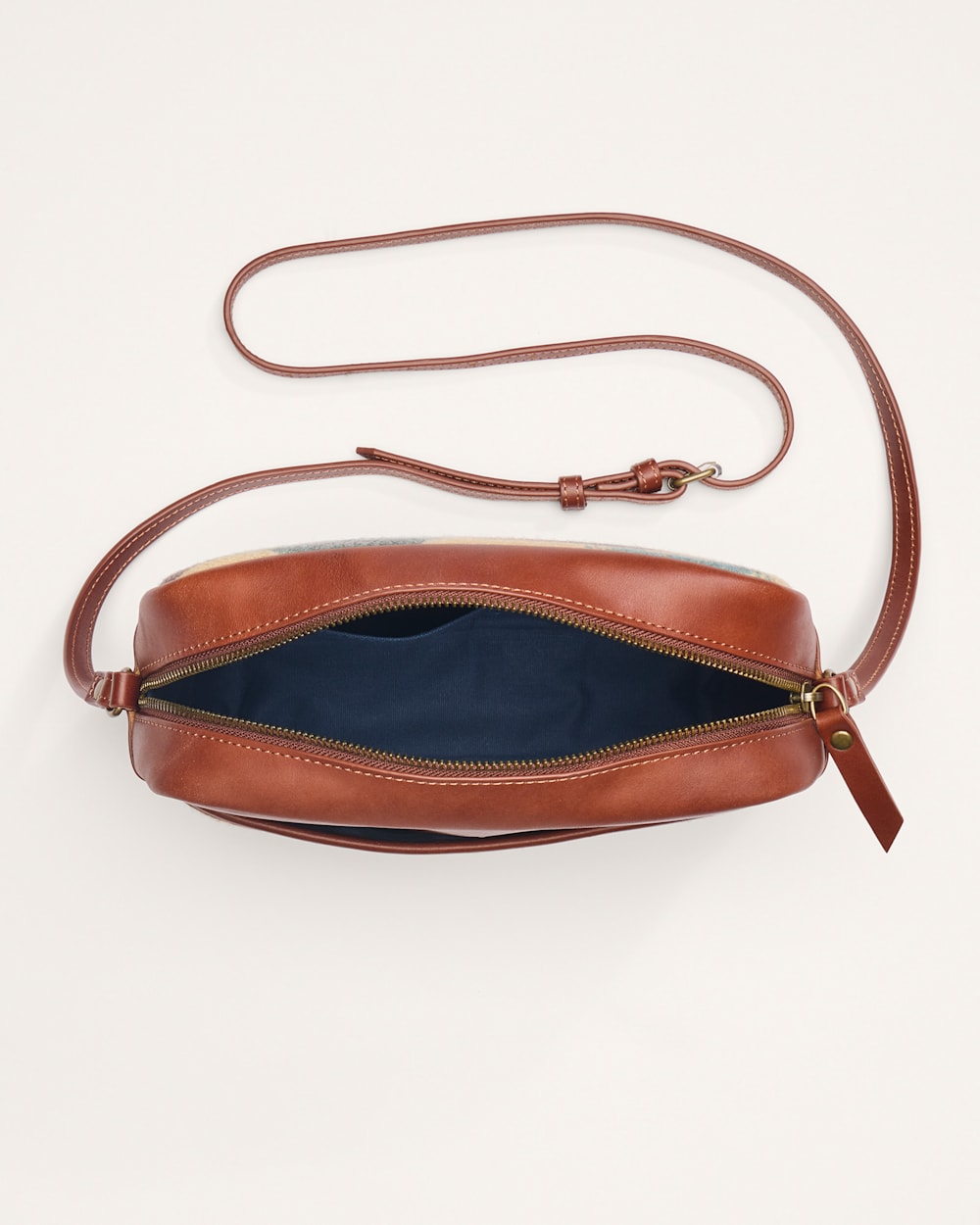 ALTERNATE VIEW OF WYETH TRAIL MIDI CROSSBODY IN BEIGE image number 3