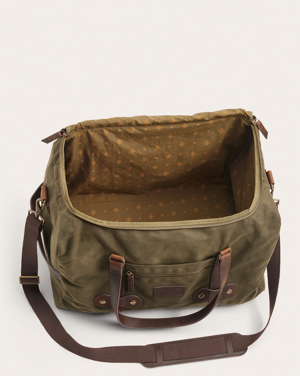 ALTERNATE VIEW OF ODYSSEY WAXED CANVAS DUFFEL BAG IN OLIVE image number 3
