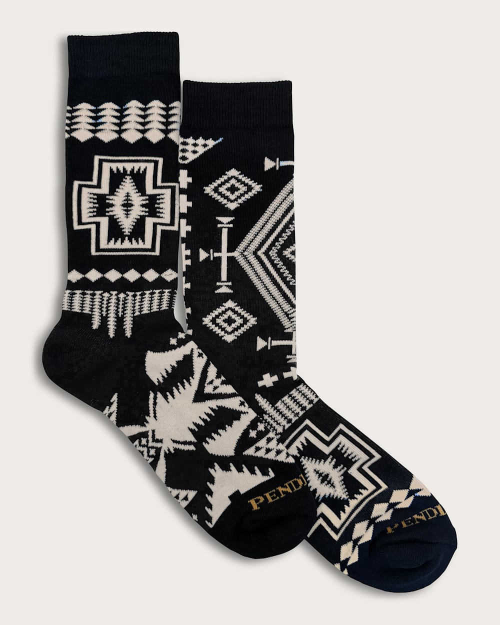 TRIO PATTERN CREW SOCKS IN BLACK/WHITE image number 1