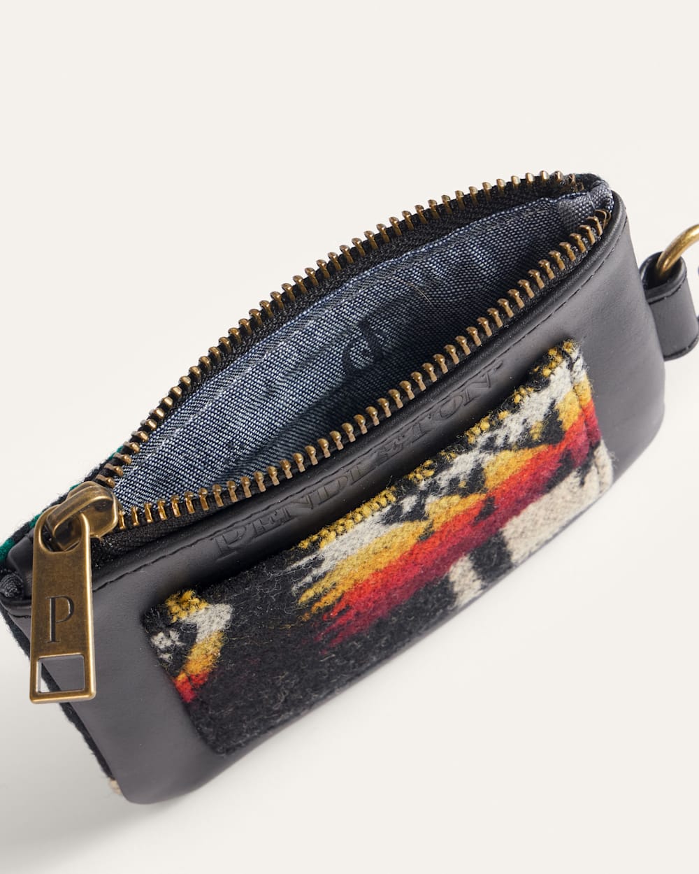 ALTERNATE VIEW OF TRADITIONS ZIP CARD CASE IN BLACK CHIEF JOSEPH image number 3