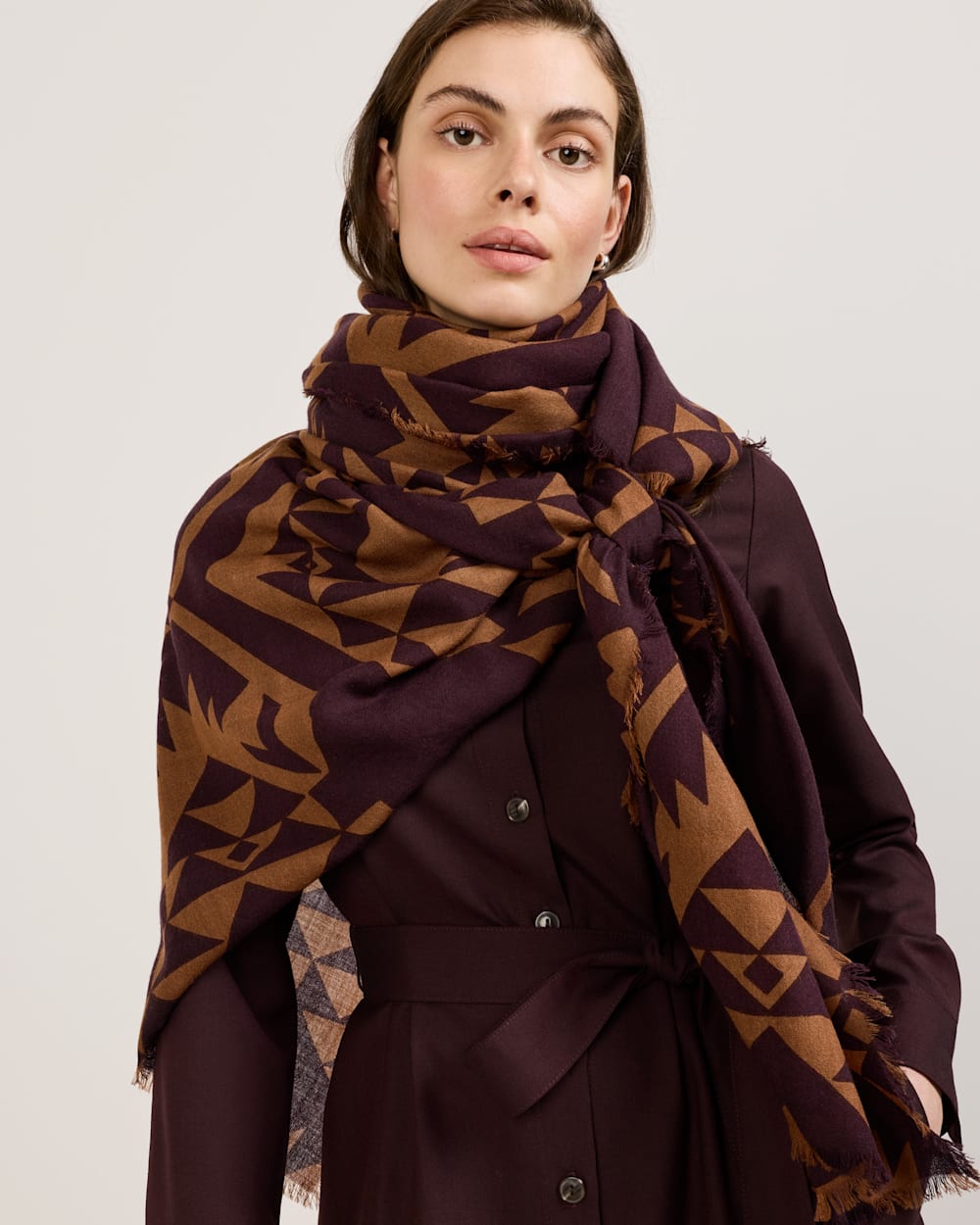 ECHO BAY FEATHERWEIGHT WOOL SCARF IN BROWN image number 1
