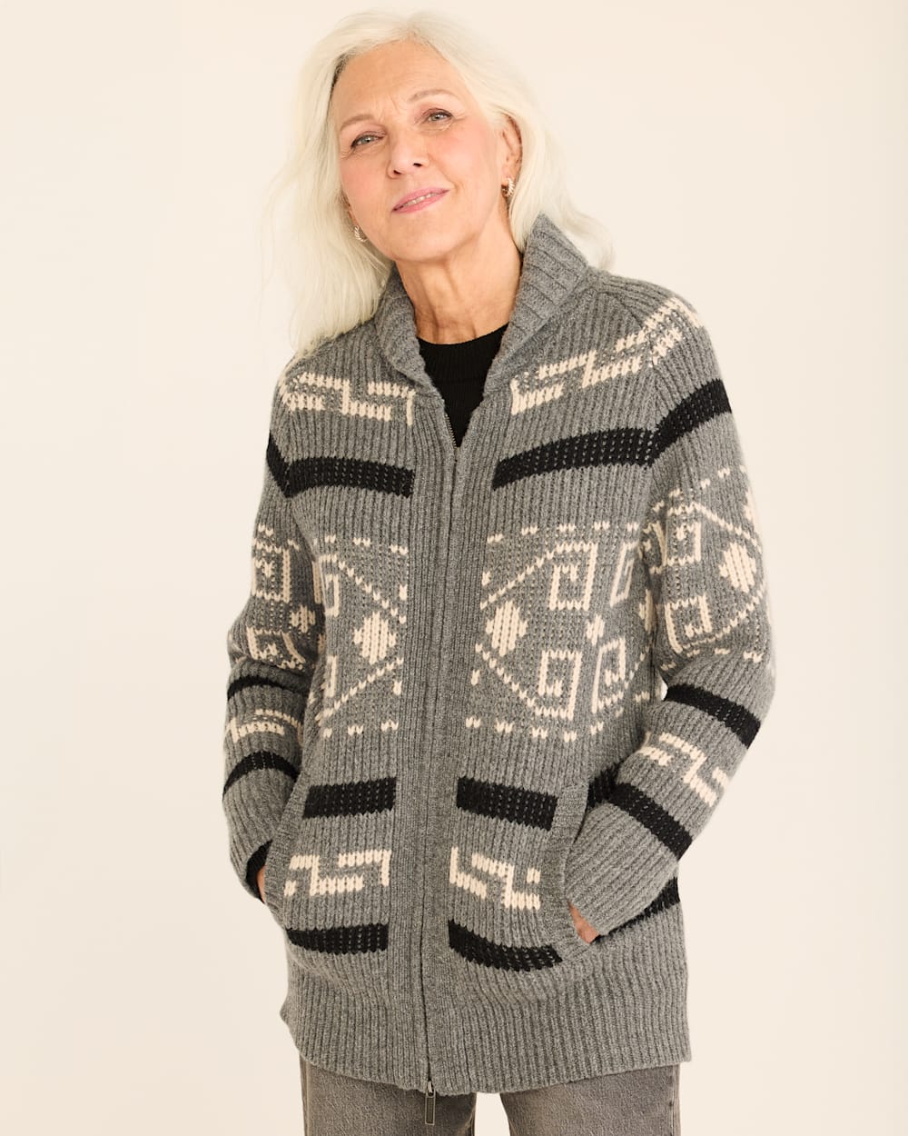 WOMEN'S WESTERLEY CARDIGAN IN GREY/BLACK image number 1