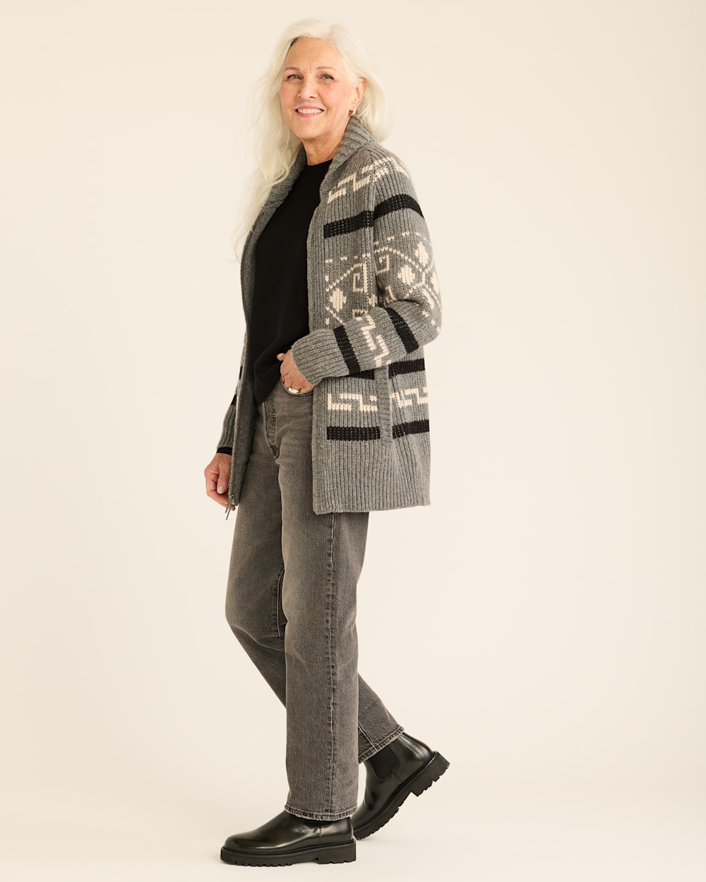 ALTERNATE VIEW OF WOMEN'S WESTERLEY CARDIGAN IN GREY/BLACK image number 2