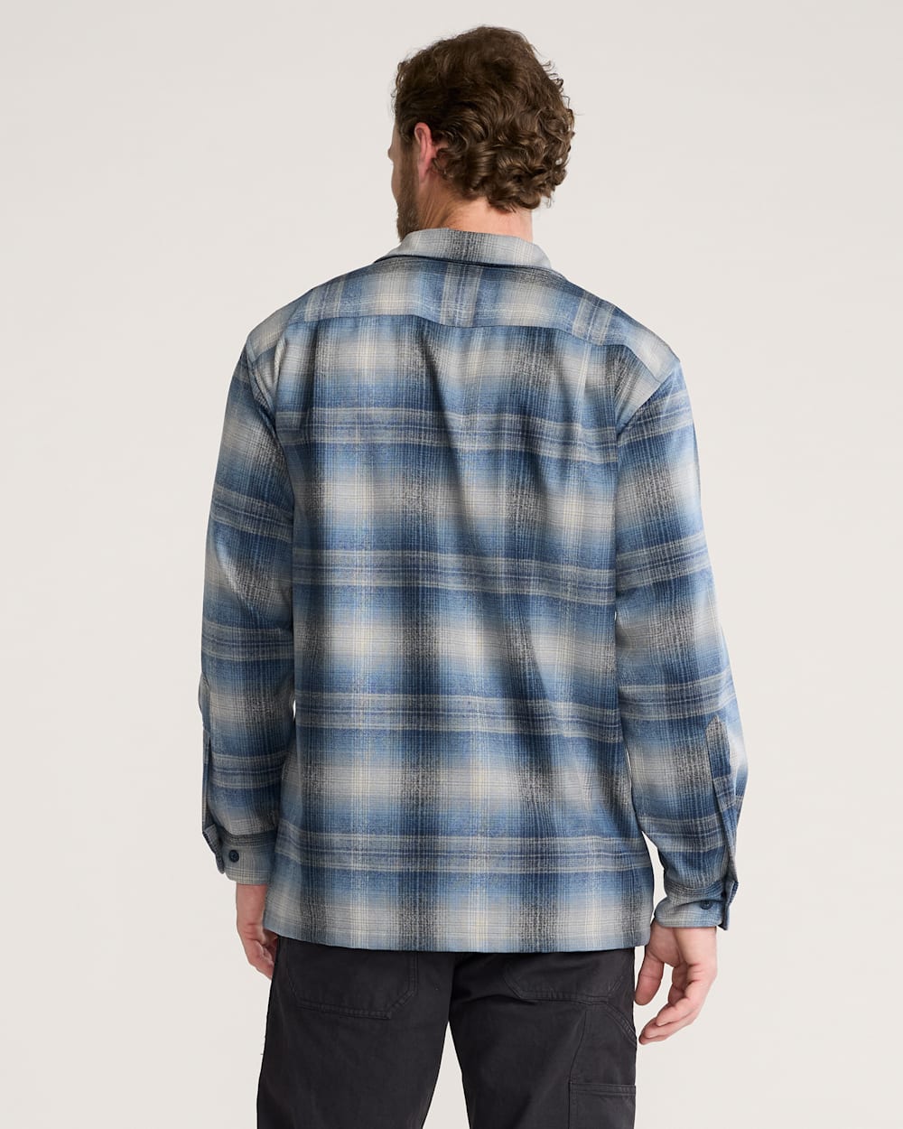 ALTERNATE VIEW OF MEN'S PLAID BOARD SHIRT IN GREY/NAVY OMBRE image number 1