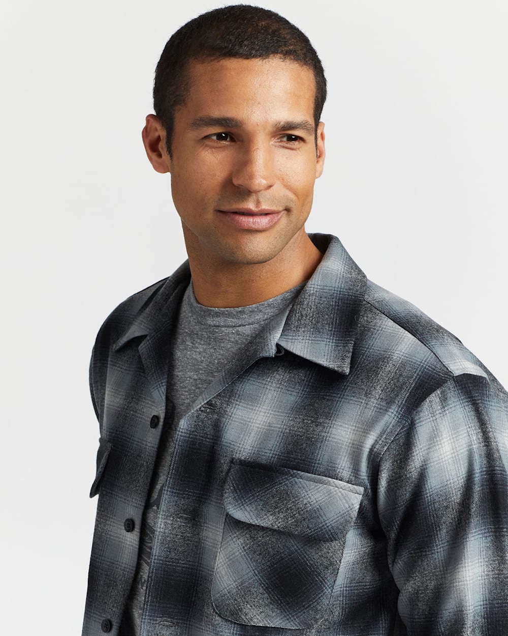 ALTERNATE VIEW OF MEN'S BOARD SHIRT IN GREY/WHITE OMBRE image number 3