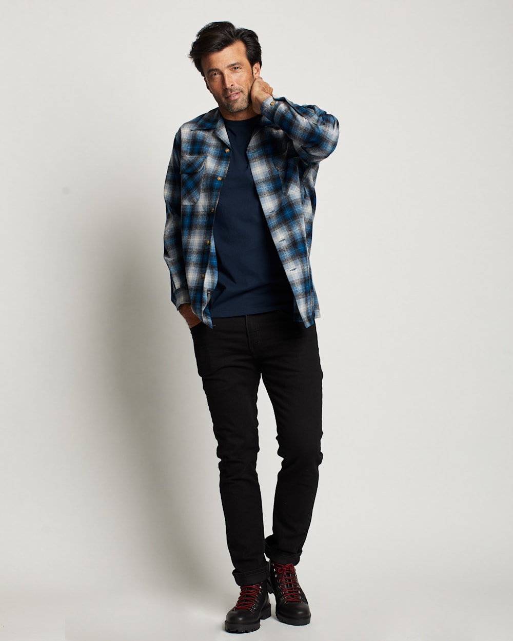 MEN'S PLAID BOARD SHIRT IN BLUE/WHITE/BLACK OMBRE image number 1