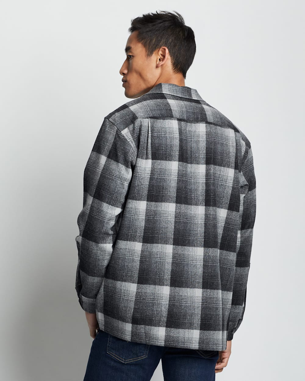 ALTERNATE VIEW OF MEN'S PLAID BOARD SHIRT IN GREY/OXFORD OMBRE image number 3