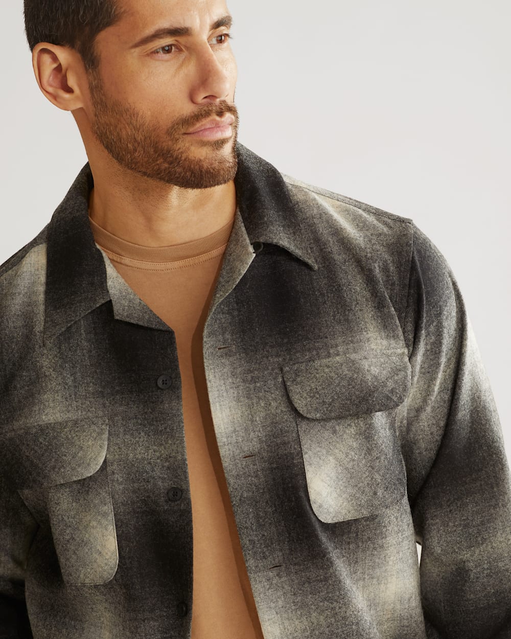 ALTERNATE VIEW OF MEN'S PLAID BOARD SHIRT IN BLACK/WHITE OMBRE image number 4