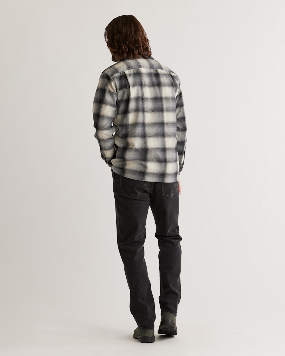 ALTERNATE VIEW OF MEN'S PLAID BOARD SHIRT IN TAN/SLATE OMBRE image number 3