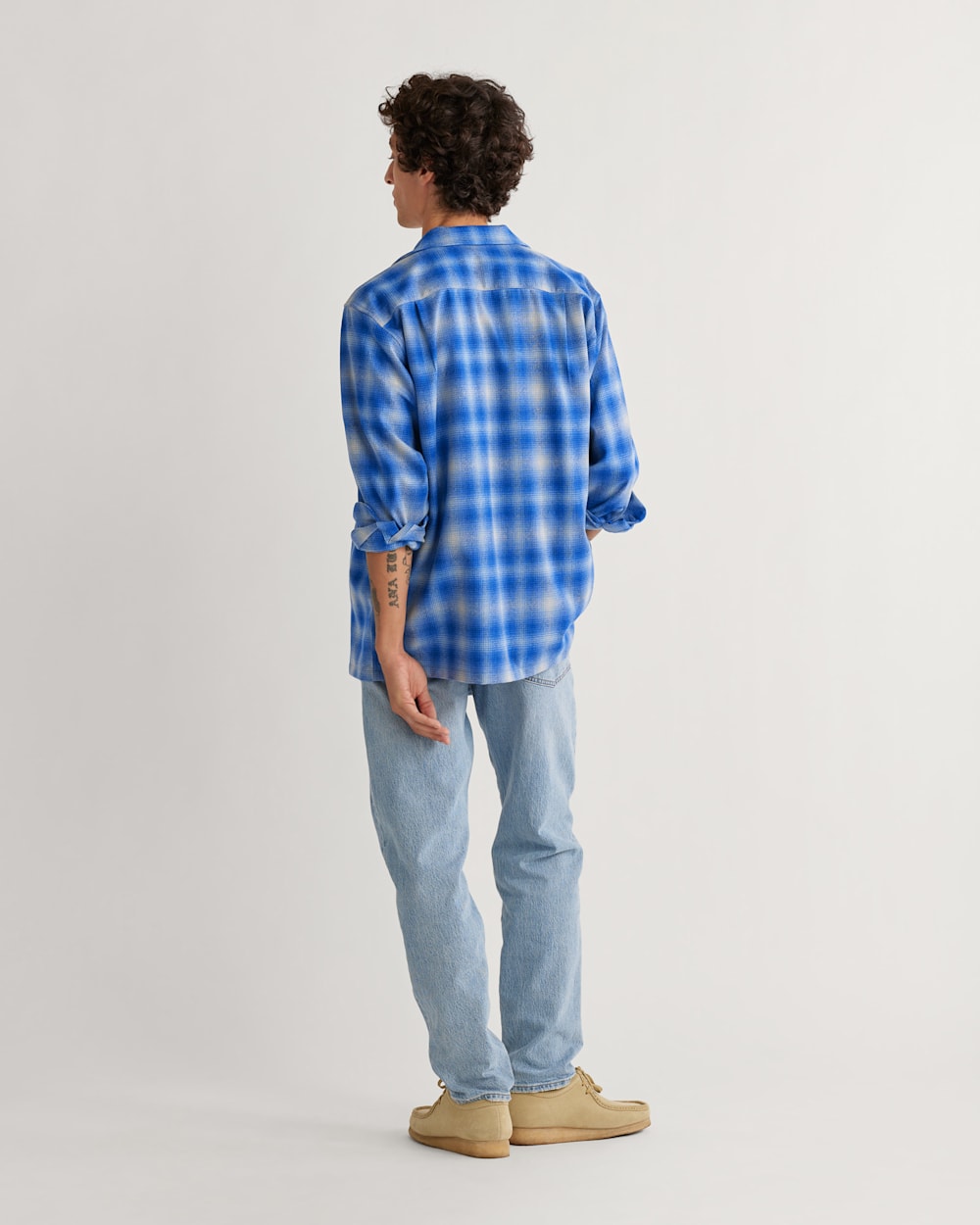ALTERNATE VIEW OF MEN'S PLAID BOARD SHIRT IN BLUE OMBRE image number 3