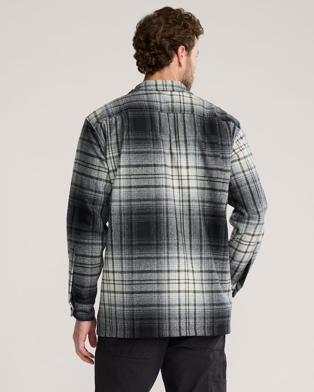 ALTERNATE VIEW OF MEN'S PLAID BOARD SHIRT IN BLACK/WHITE OMBRE image number 3