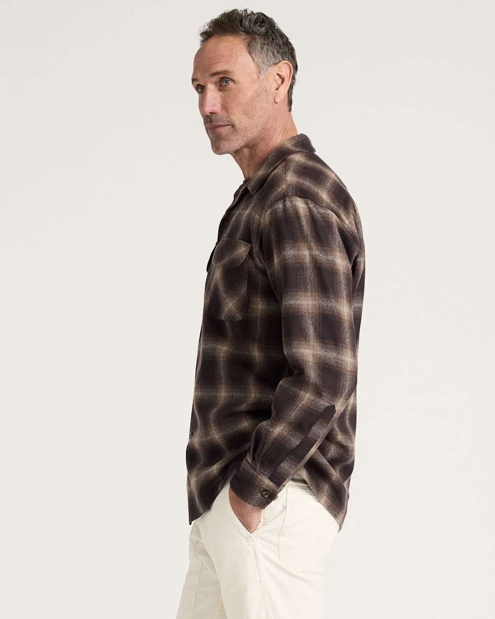ALTERNATE VIEW OF MEN'S PLAID BOARD SHIRT IN BROWN MIX OMBRE image number 3