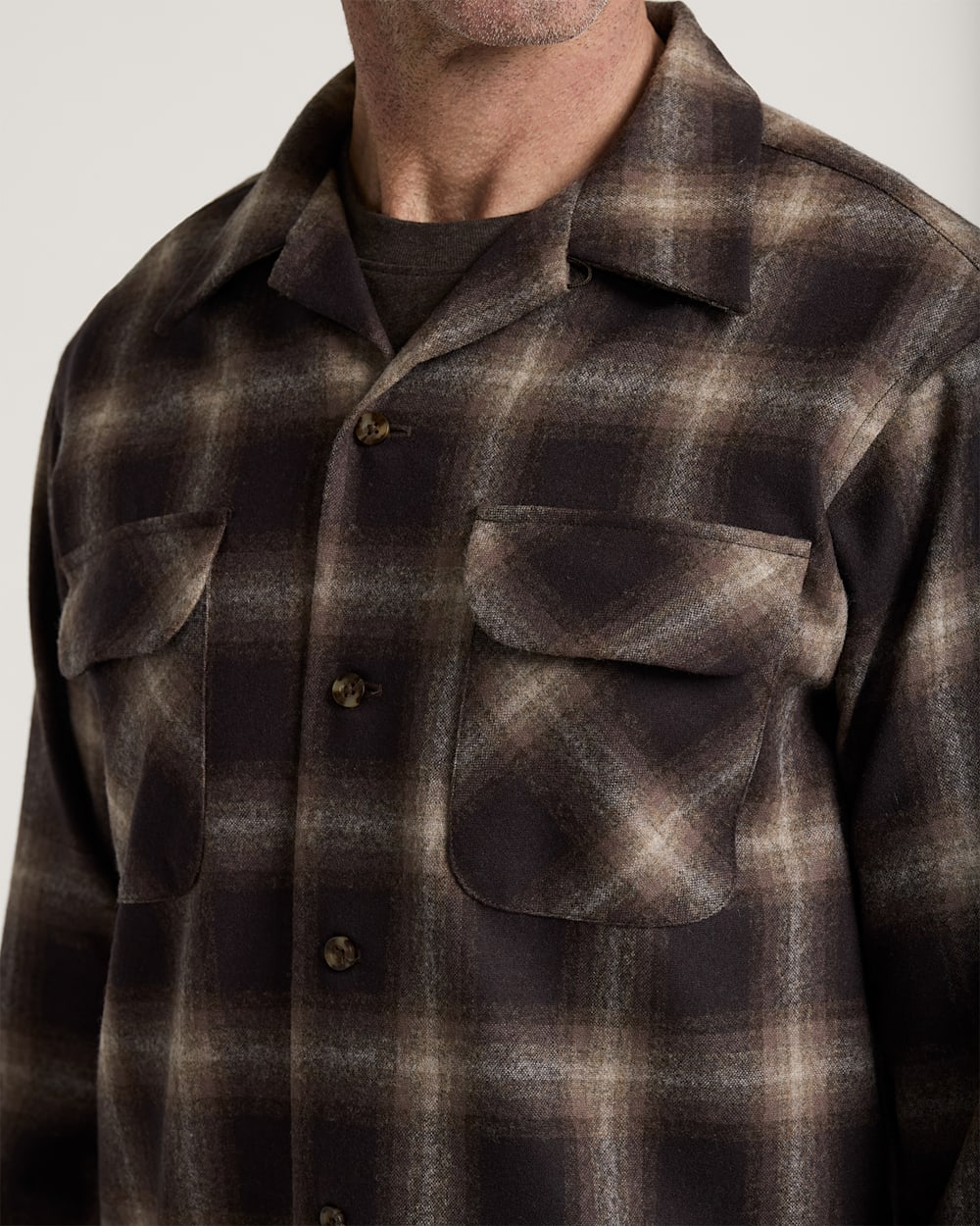 ALTERNATE VIEW OF MEN'S PLAID BOARD SHIRT IN BROWN MIX OMBRE image number 4