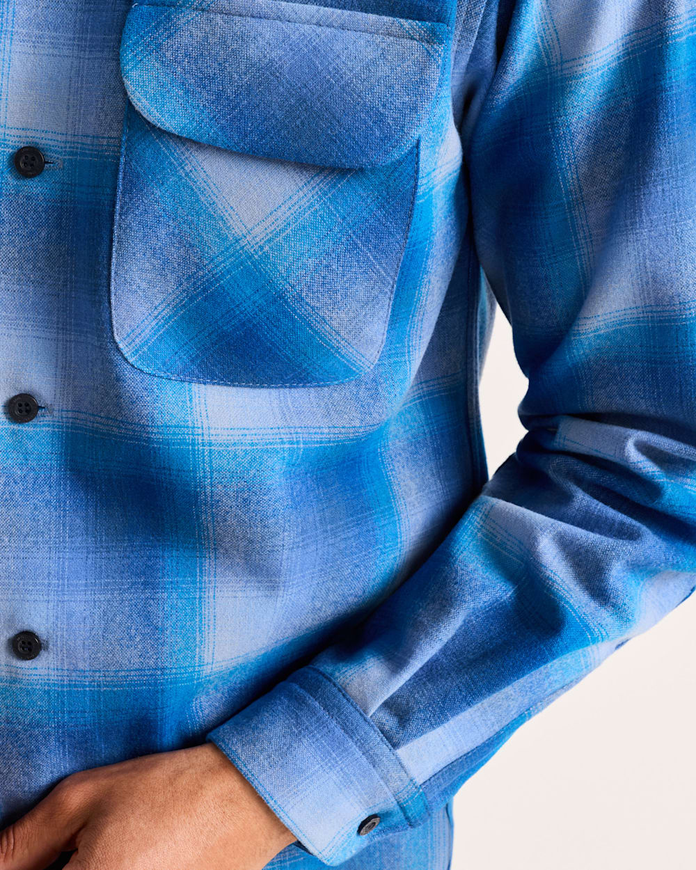 ALTERNATE VIEW OF MEN'S PLAID BOARD SHIRT IN BLUE OMBRE image number 5