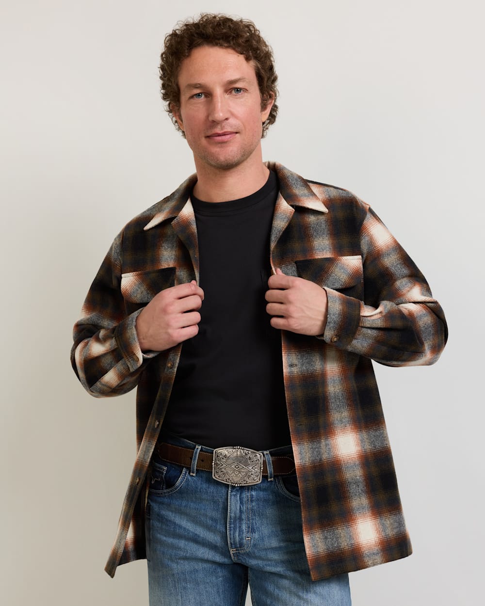 ALTERNATE VIEW OF MEN'S PLAID BOARD SHIRT IN BROWN/SLATE OMBRE image number 4