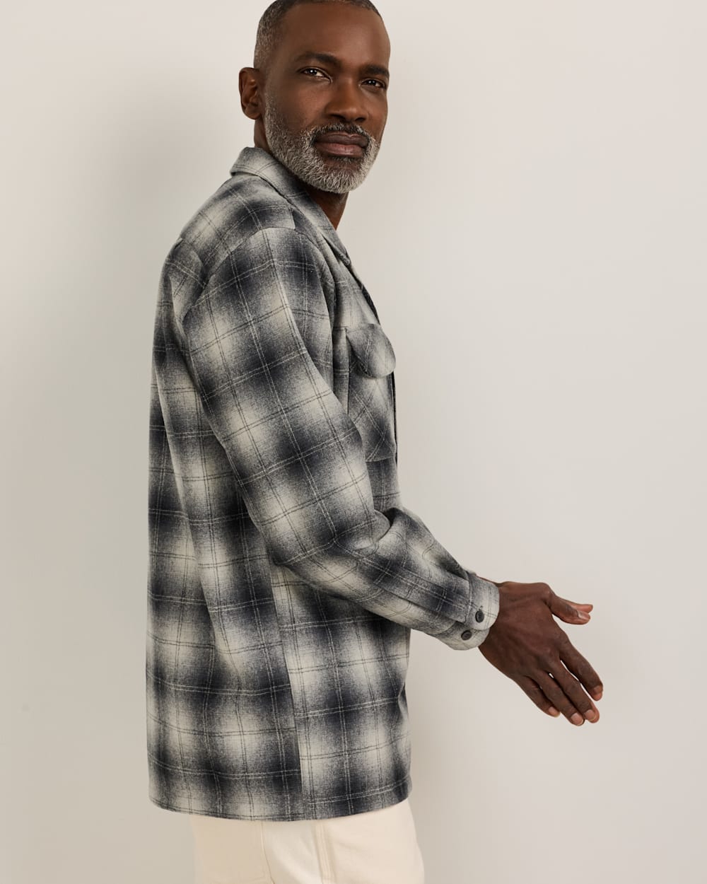 ALTERNATE VIEW OF MEN'S PLAID BOARD SHIRT IN CHARCOAL OMBRE image number 2