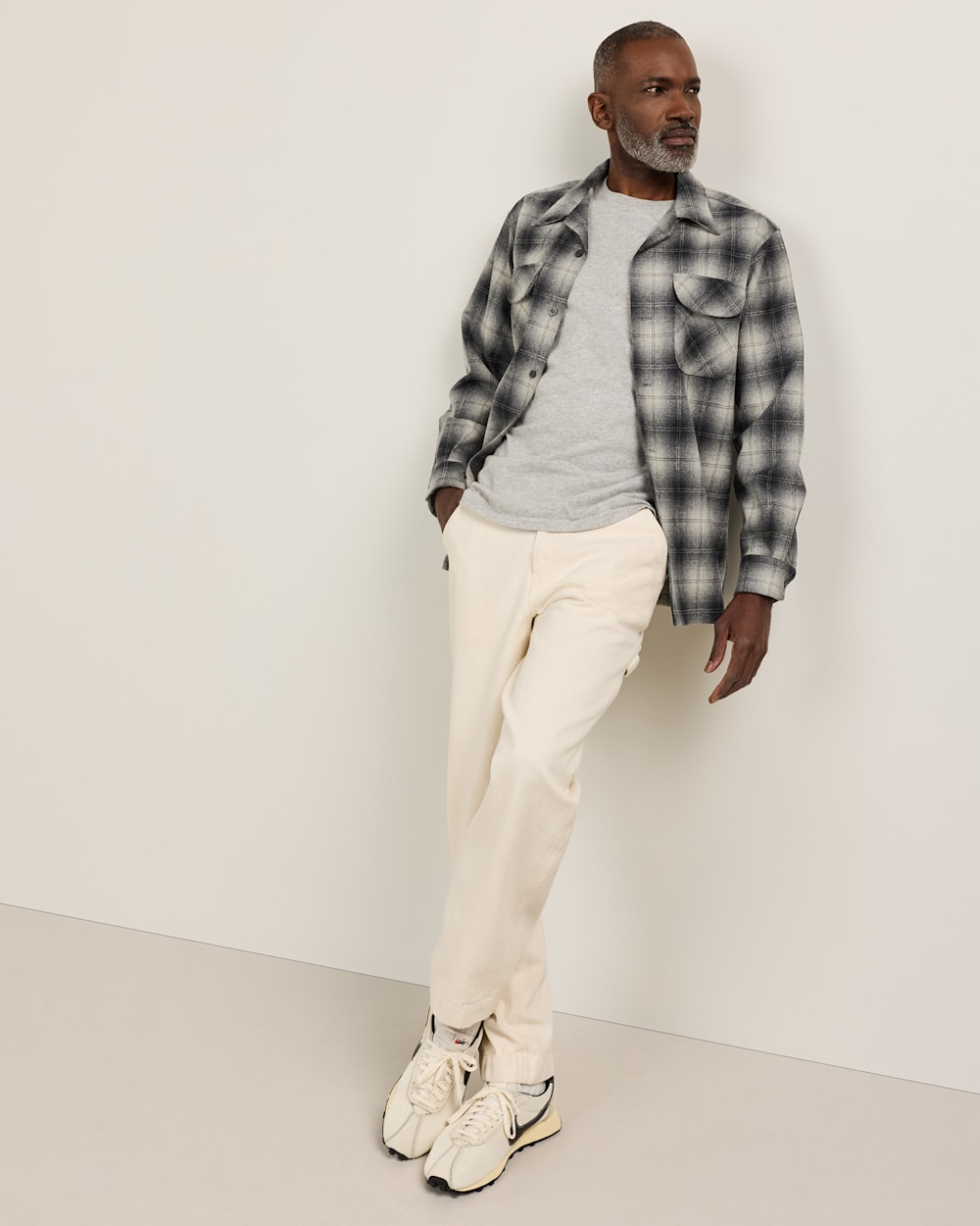 ALTERNATE VIEW OF MEN'S PLAID BOARD SHIRT IN CHARCOAL OMBRE image number 5