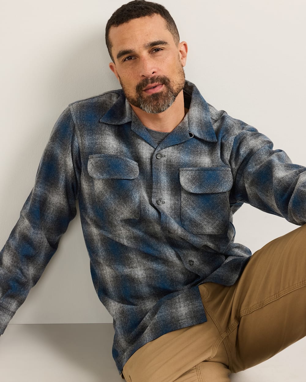 ALTERNATE VIEW OF MEN'S PLAID BOARD SHIRT IN CHARCOAL/NAVY OMBRE image number 2