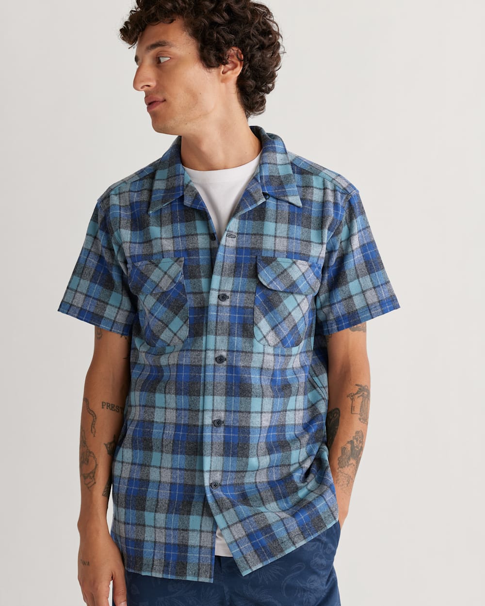 Blue plaid short sleeve shirt shop