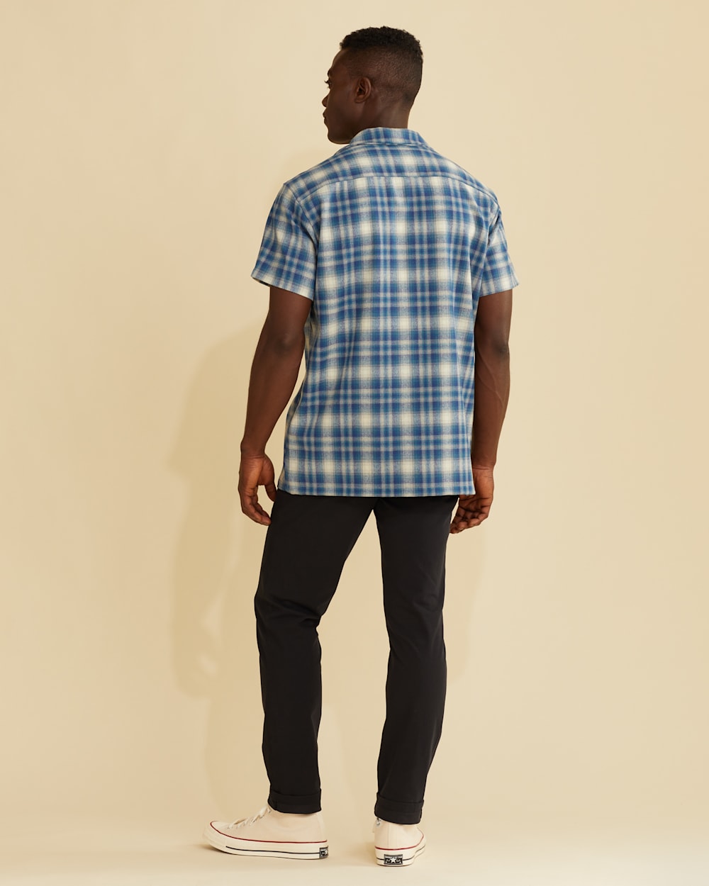 ALTERNATE VIEW OF MEN'S PLAID SHORT-SLEEVE BOARD SHIRT IN BLUE/WHITE PLAID image number 3