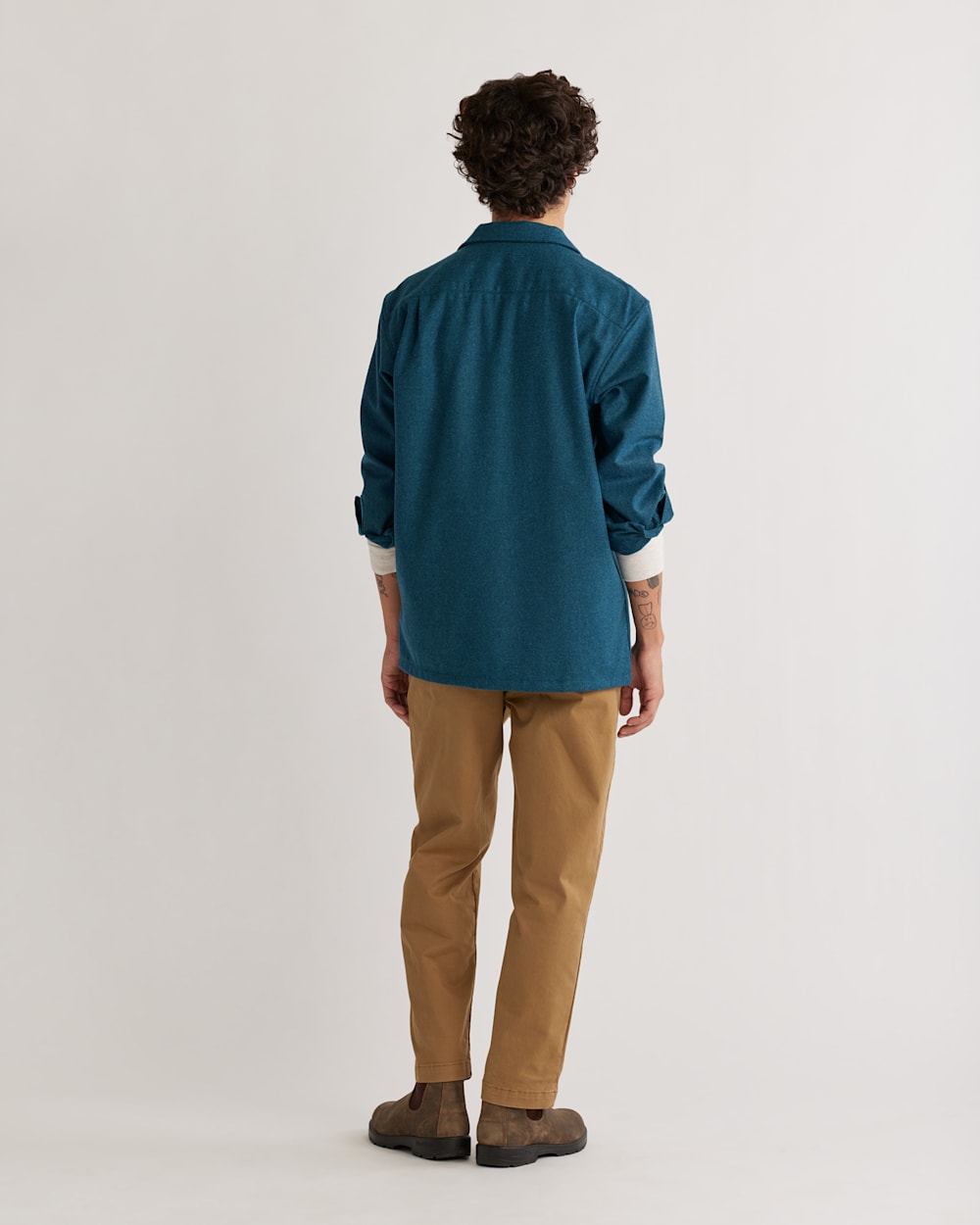 ALTERNATE VIEW OF MEN'S BOARD SHIRT IN BLUE MIX SOLID image number 3