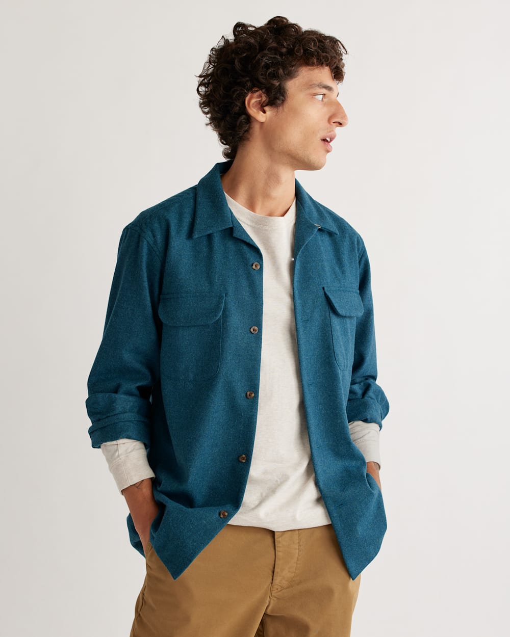 ALTERNATE VIEW OF MEN'S BOARD SHIRT IN BLUE MIX SOLID image number 4