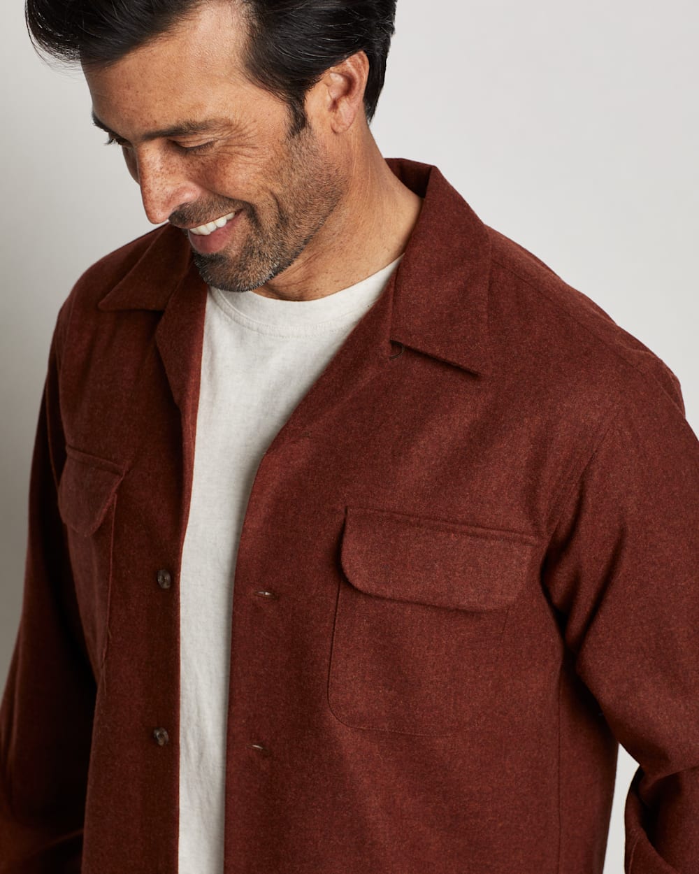 ALTERNATE VIEW OF MEN'S BOARD SHIRT IN RED MIX image number 3