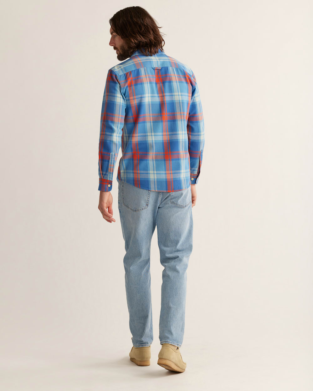 ALTERNATE VIEW OF MEN'S PLAID BEACH SHACK COTTON SHIRT IN FADED INDIGO/FIRE RED PLAID image number 3