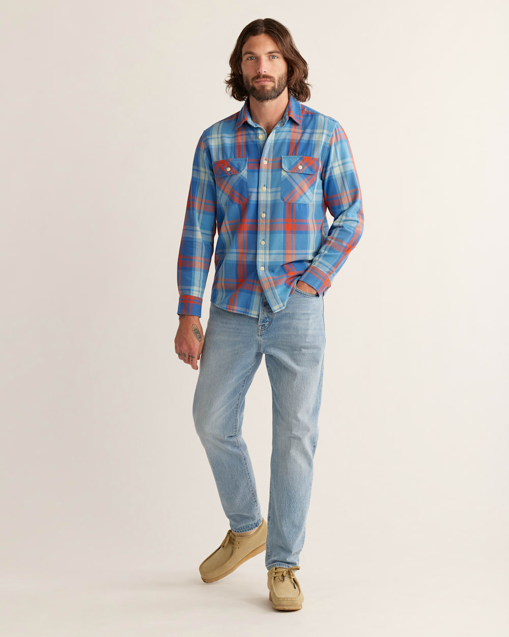 ALTERNATE VIEW OF MEN'S PLAID BEACH SHACK COTTON SHIRT IN FADED INDIGO/FIRE RED PLAID image number 4