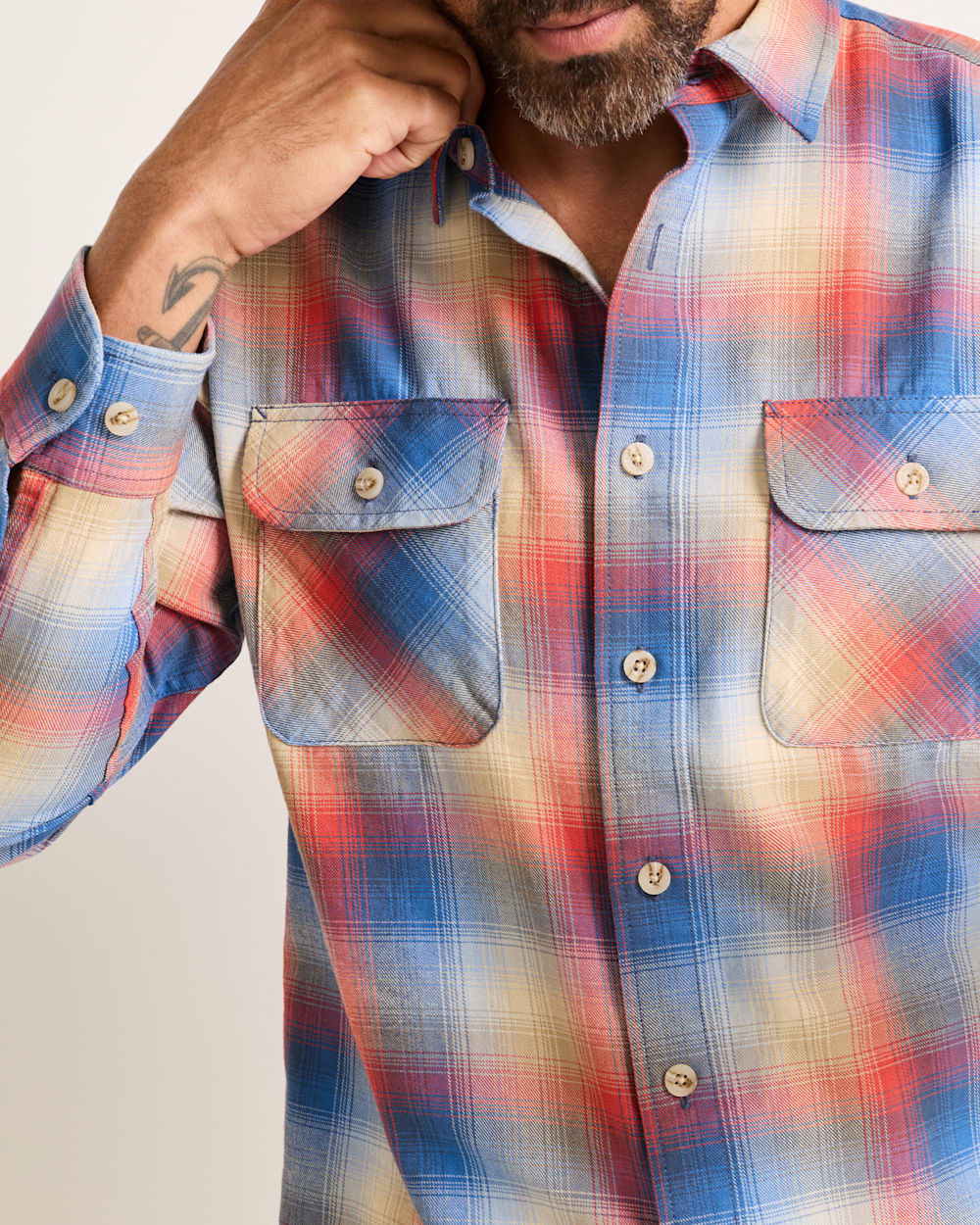 ALTERNATE VIEW OF MEN'S PLAID BEACH SHACK COTTON SHIRT IN BLUE/RED PLAID image number 4