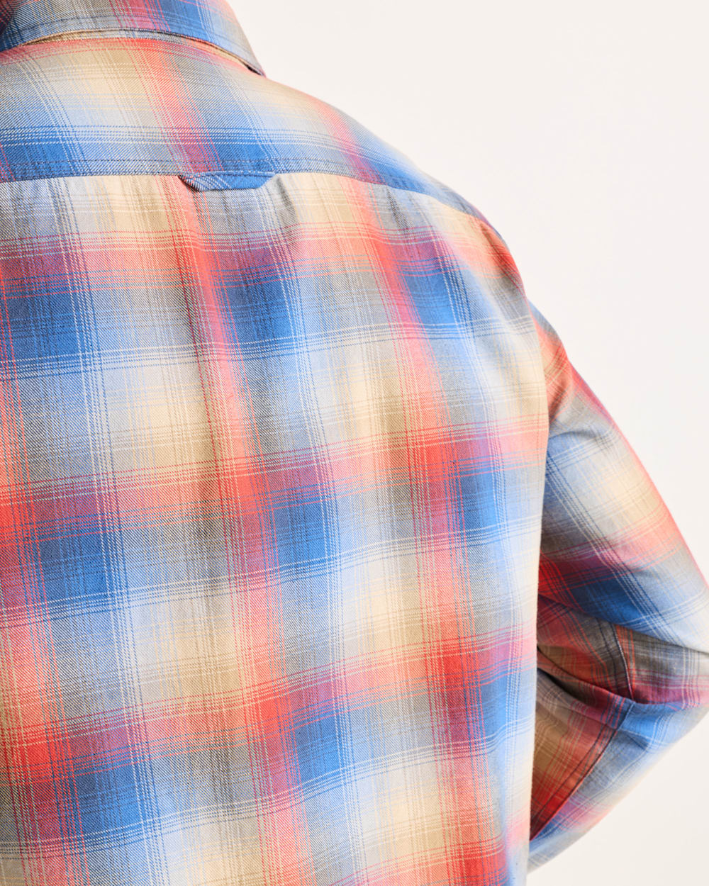 ALTERNATE VIEW OF MEN'S PLAID BEACH SHACK COTTON SHIRT IN BLUE/RED PLAID image number 5