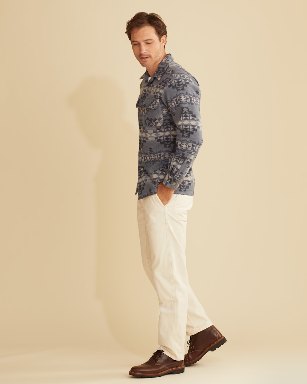 ALTERNATE VIEW OF MEN'S JACQUARD BOARD SHIRT IN BLUE DESERT DAWN image number 4