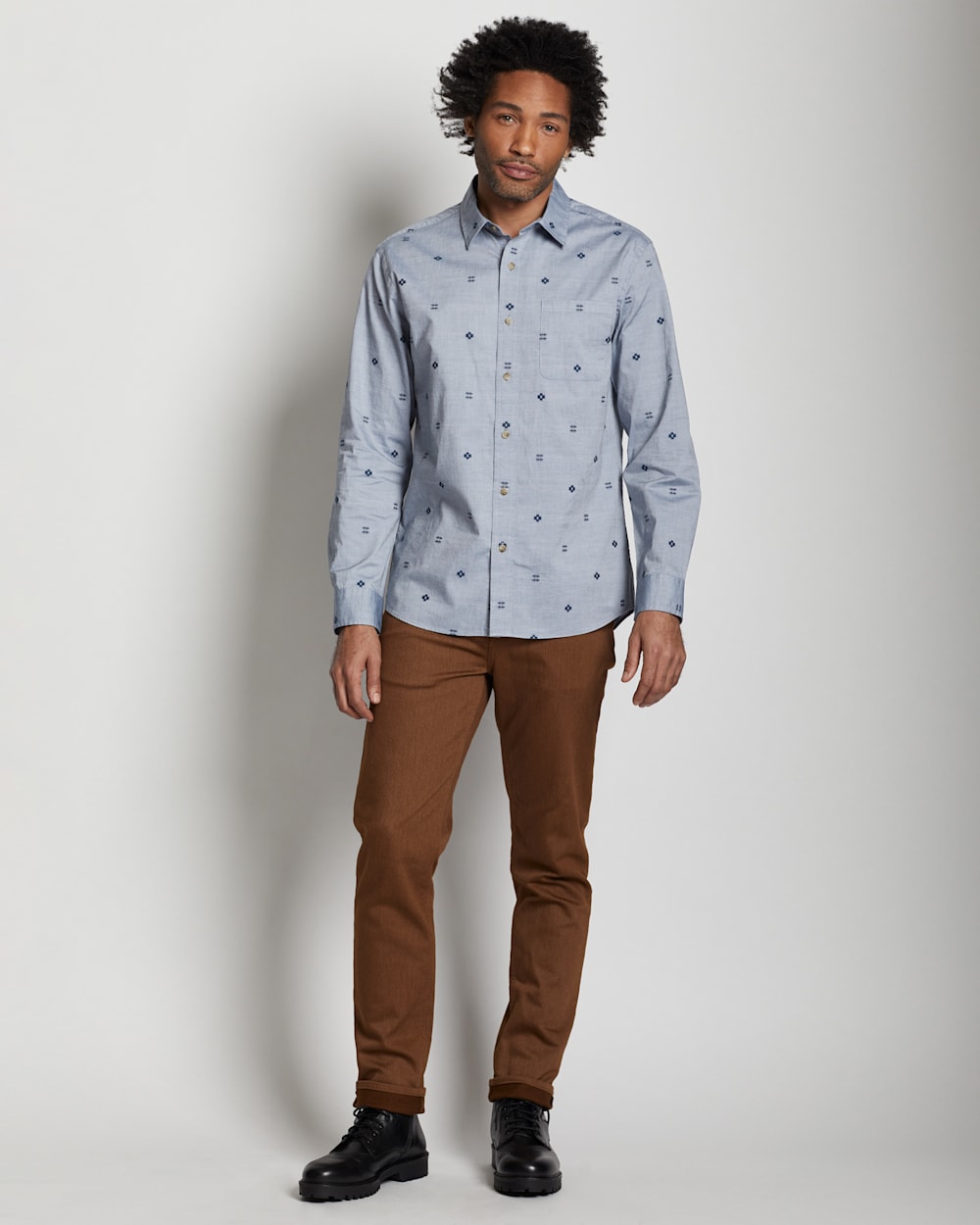 ALTERNATE VIEW OF MEN'S LONG-SLEEVE CARSON CHAMBRAY DOBBY SHIRT IN SILVER BLUE image number 2