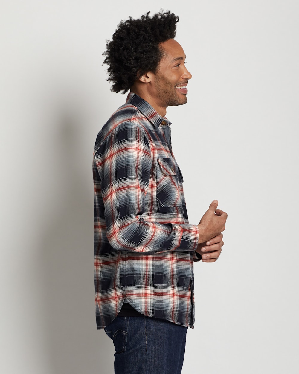 ALTERNATE VIEW OF MEN'S PLAID BURNSIDE DOUBLE-BRUSHED FLANNEL SHIRT IN NAVY/IVORY/RED PLAID image number 4